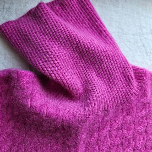 Gorgeous Geneva Cashmere Cable Knit Turtleneck Sweater Sz M - Picture 4 of 6